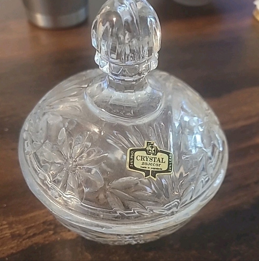 Zajecar Crystal 24% Leaded Lidded Candy Dish, Yugoslavia, 5.25"H x 4.24"